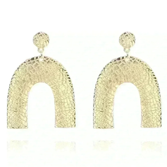 Gold Textured U Shaped Earrings NWT - Picture 4 of 4